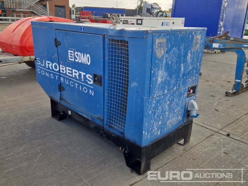 SDMO 17kVA Generator, 4 Cylinder Engine - Gerador elétrico: foto 5 SDMO 17kVA Generator, 4 Cylinder Engine - Gerador elétrico: foto 5
