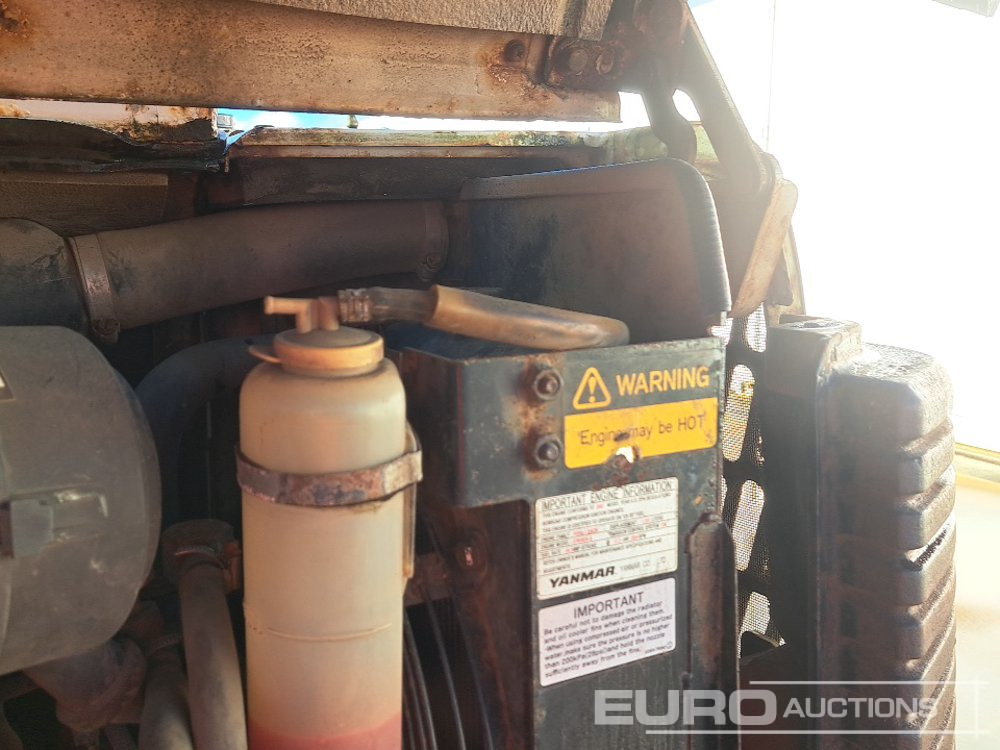 Mini escavadeira Takeuchi TB125: foto 40