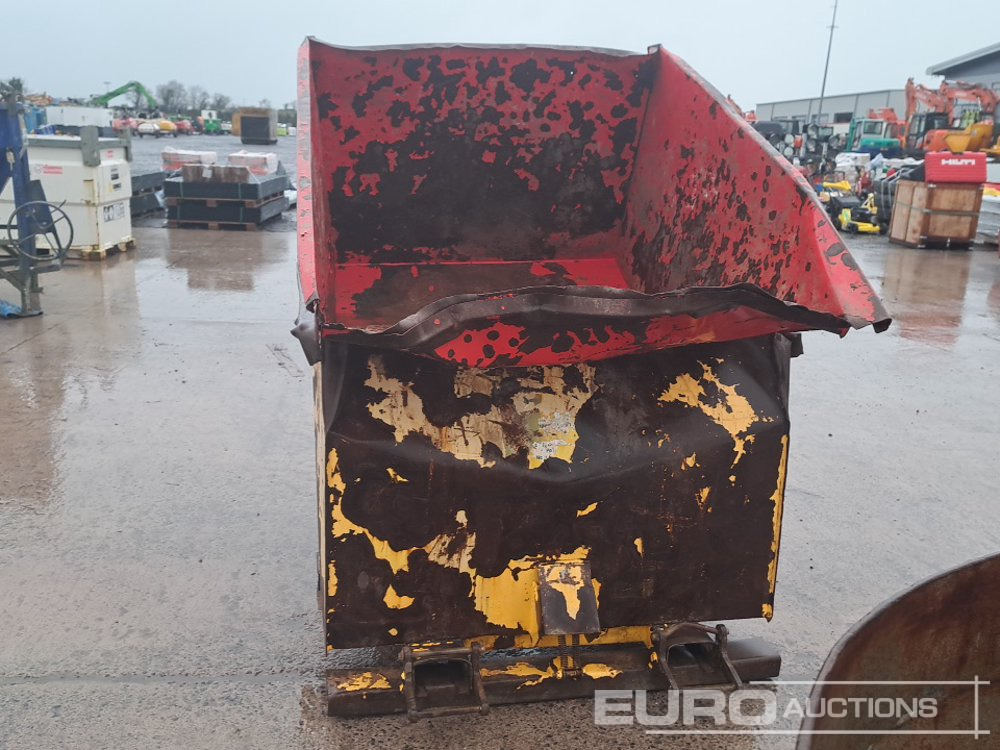 Tipping Skip to suit Forklift/Telehandler (2 of) - Contentor basculante: foto 4 Tipping Skip to suit Forklift/Telehandler (2 of) - Contentor basculante: foto 4