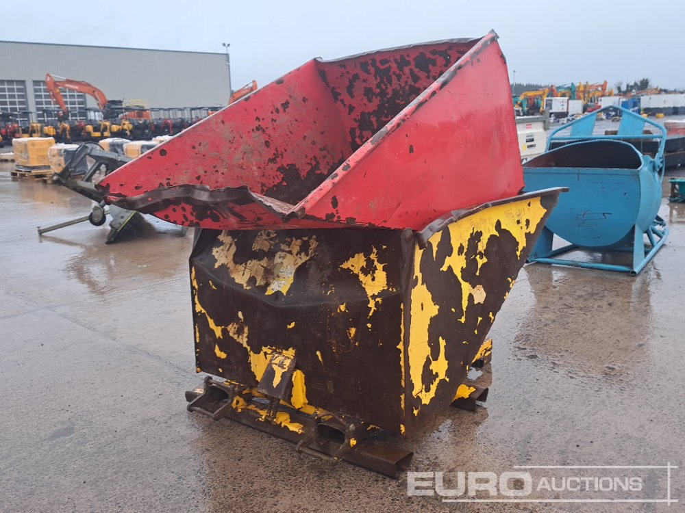 Tipping Skip to suit Forklift/Telehandler (2 of) - Contentor basculante: foto 5 Tipping Skip to suit Forklift/Telehandler (2 of) - Contentor basculante: foto 5