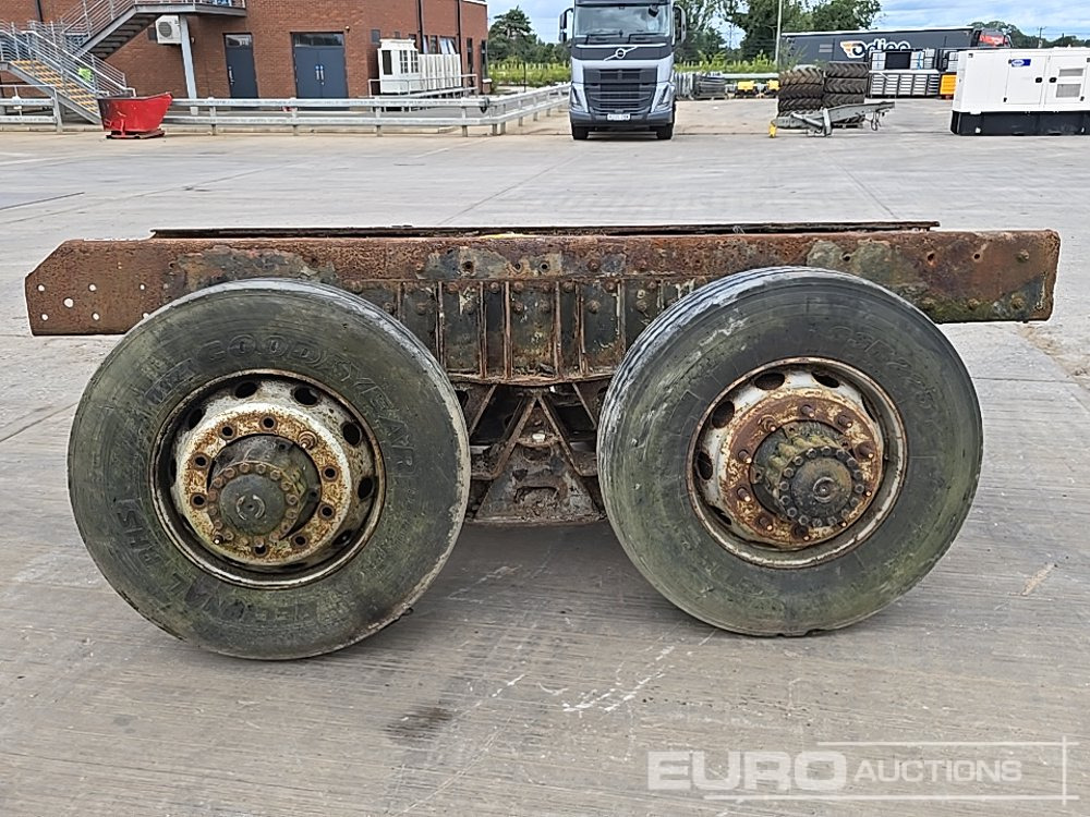 Twin Axle Chassis Cut Off - Estrutura/ Châssis para Camião: foto 2 Twin Axle Chassis Cut Off - Estrutura/ Châssis para Camião: foto 2