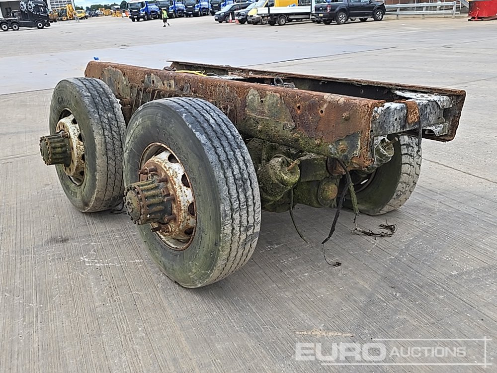 Twin Axle Chassis Cut Off - Estrutura/ Châssis para Camião: foto 3 Twin Axle Chassis Cut Off - Estrutura/ Châssis para Camião: foto 3