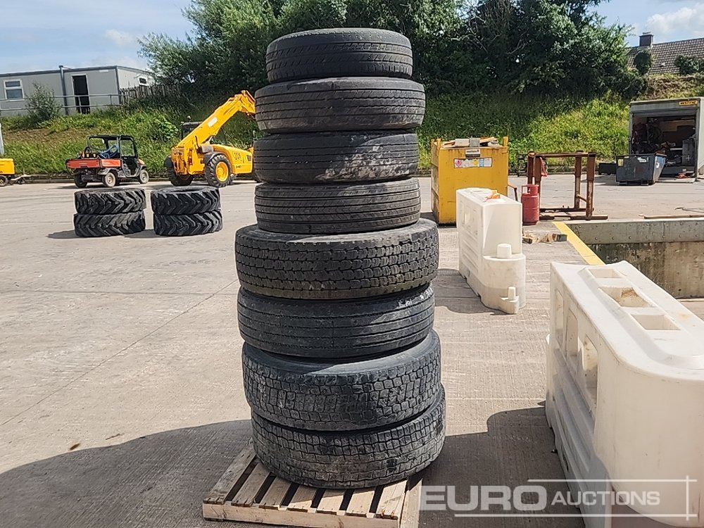 Tyre & Rim to suit Lorry/Trailer (8 of) - Pneu: foto 2 Tyre & Rim to suit Lorry/Trailer (8 of) - Pneu: foto 2