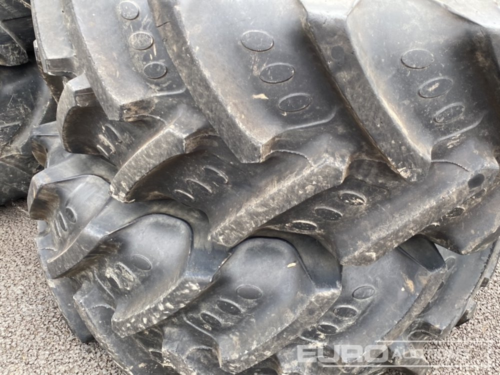 Tyres to suit John Deere Tractor (4 of) - Pneu: foto 5 Tyres to suit John Deere Tractor (4 of) - Pneu: foto 5