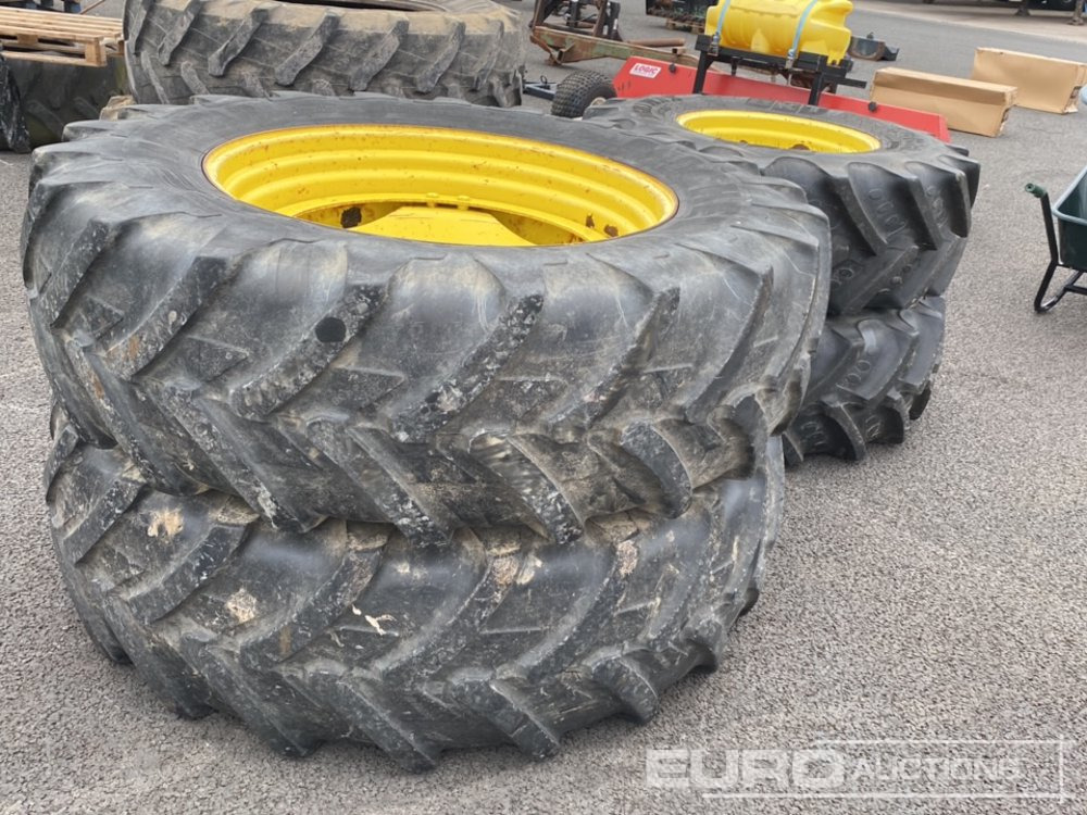 Tyres to suit John Deere Tractor (4 of) - Pneu: foto 3 Tyres to suit John Deere Tractor (4 of) - Pneu: foto 3