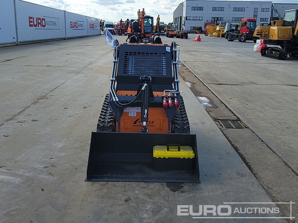 Mini pá carregadora Unused 2025 Arteer QB-480: foto 8