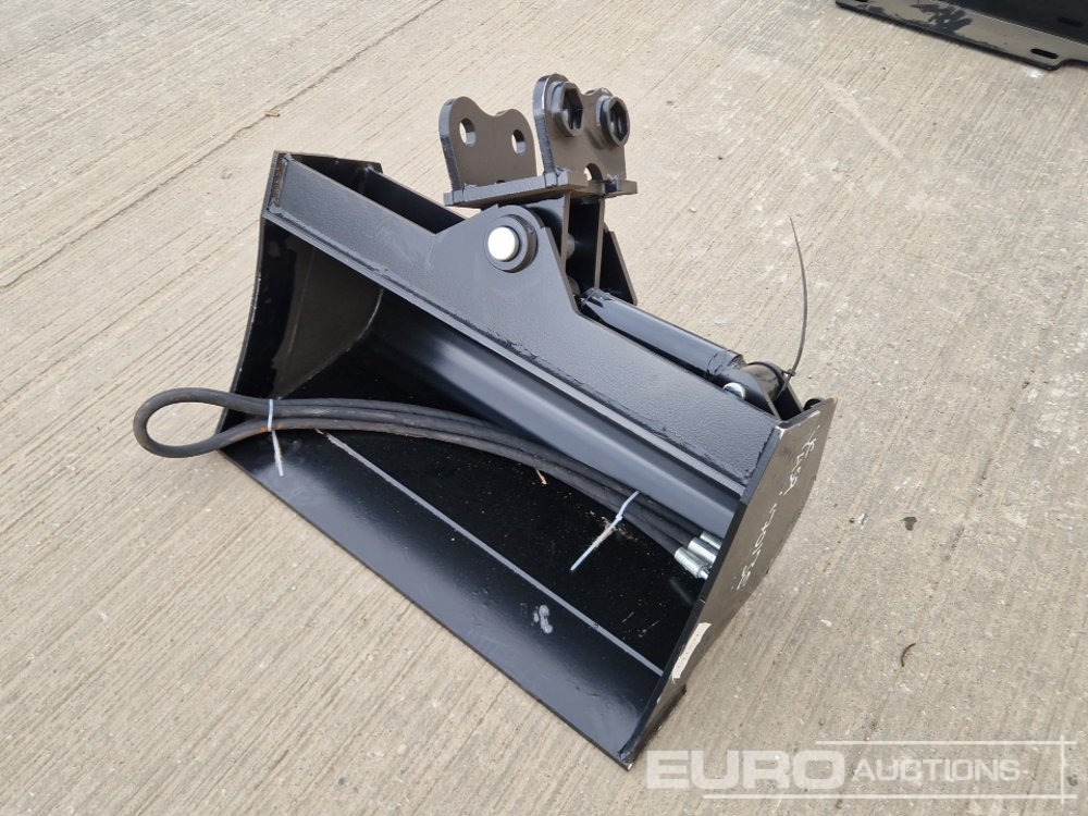 Unused 2025 Captok 24" Tilting Bucket 25mm Pin to suit Mini Excavator - Balde: foto 1 Unused 2025 Captok 24" Tilting Bucket 25mm Pin to suit Mini Excavator - Balde: foto 1