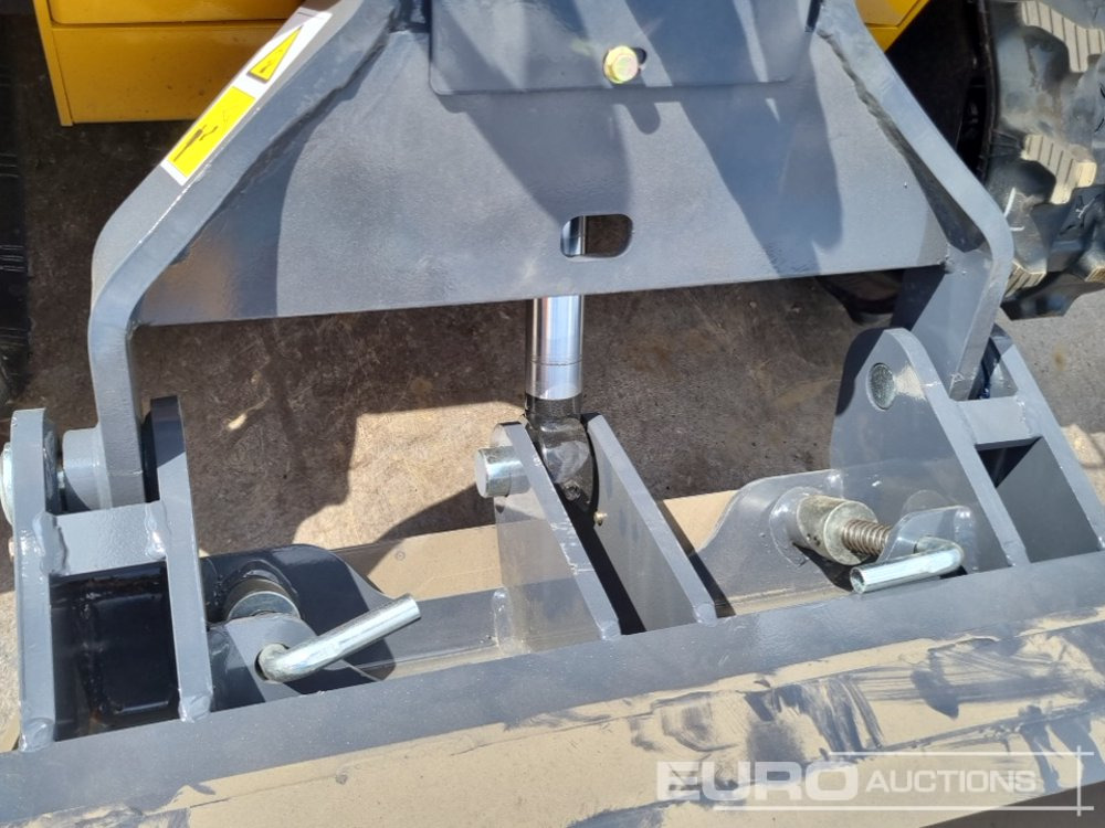 Mini pá carregadora Unused 2025 Newrick ZW380: foto 19