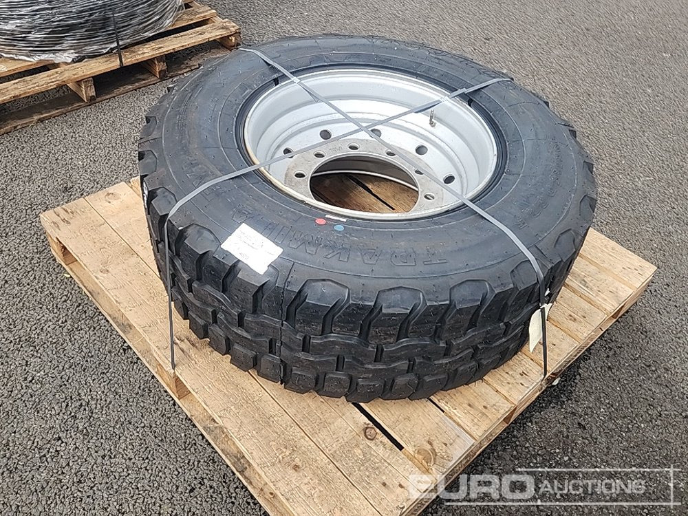 Unused 385/65R22.5 Tyres & 10 Stud Rim (1 of) - Pneu: foto 3 Unused 385/65R22.5 Tyres & 10 Stud Rim (1 of) - Pneu: foto 3