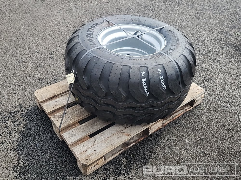 Unused 500/50-17 Tyres & 8 Stud Rim (1 of) - Pneu: foto 1 Unused 500/50-17 Tyres & 8 Stud Rim (1 of) - Pneu: foto 1