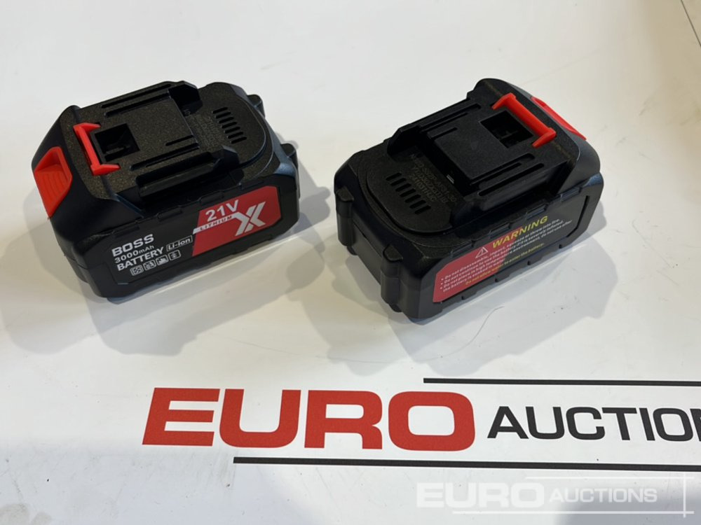 Equipamento de construção Unused Boss 21 Volt Lithium Battery Cordless Grease Gun, 2 Batteries, Charger, Case, Shoulder Strap, Extension Pieces and Fittings: foto 9