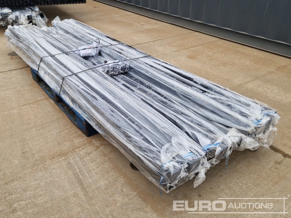 Equipamento de construção Unused Galvanised & Powder Coated Heavy Duty (5mm) Wire Mesh Fencing, 25 x H2.4m x W2.2m Panels, 26 x 60mm x 60mm x3m Posts, with Fittings (Black): foto 15
