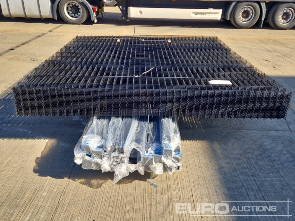 Equipamento de construção Unused Galvanised & Powder Coated Heavy Duty (5mm) Wire Mesh Fencing, 25 x H2.4m x W2.2m Panels, 26 x 60mm x 60mm x3m Posts, with Fittings (Black): foto 8