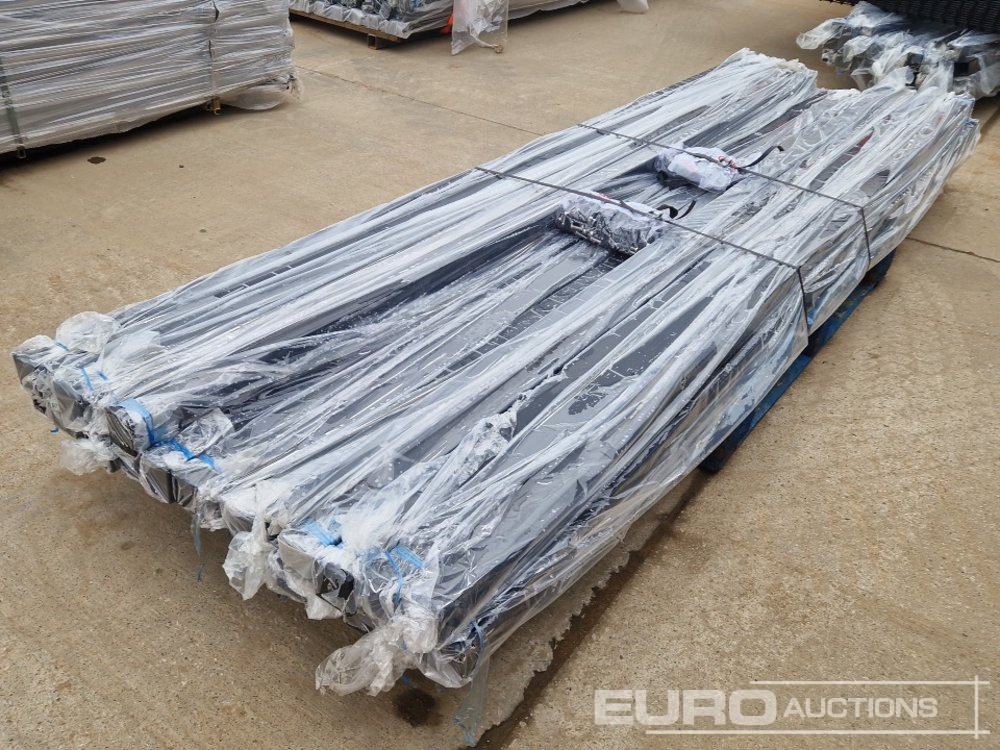 Equipamento de construção Unused Galvanised & Powder Coated Heavy Duty (5mm) Wire Mesh Fencing, 25 x H2.4m x W2.2m Panels, 26 x 60mm x 60mm x3m Posts, with Fittings (Black): foto 16