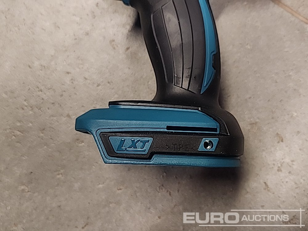 Unused Makita 18V 1/2" Li-Ion LXT Impact Wrench (Body Only) - Equipamento de construção: foto 3 Unused Makita 18V 1/2" Li-Ion LXT Impact Wrench (Body Only) - Equipamento de construção: foto 3