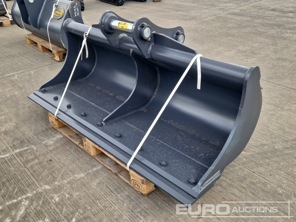 Unused Strickland 72" Ditching Bucket 65mm Pin to suit 13 Ton Excavator - Balde: foto 1 Unused Strickland 72" Ditching Bucket 65mm Pin to suit 13 Ton Excavator - Balde: foto 1