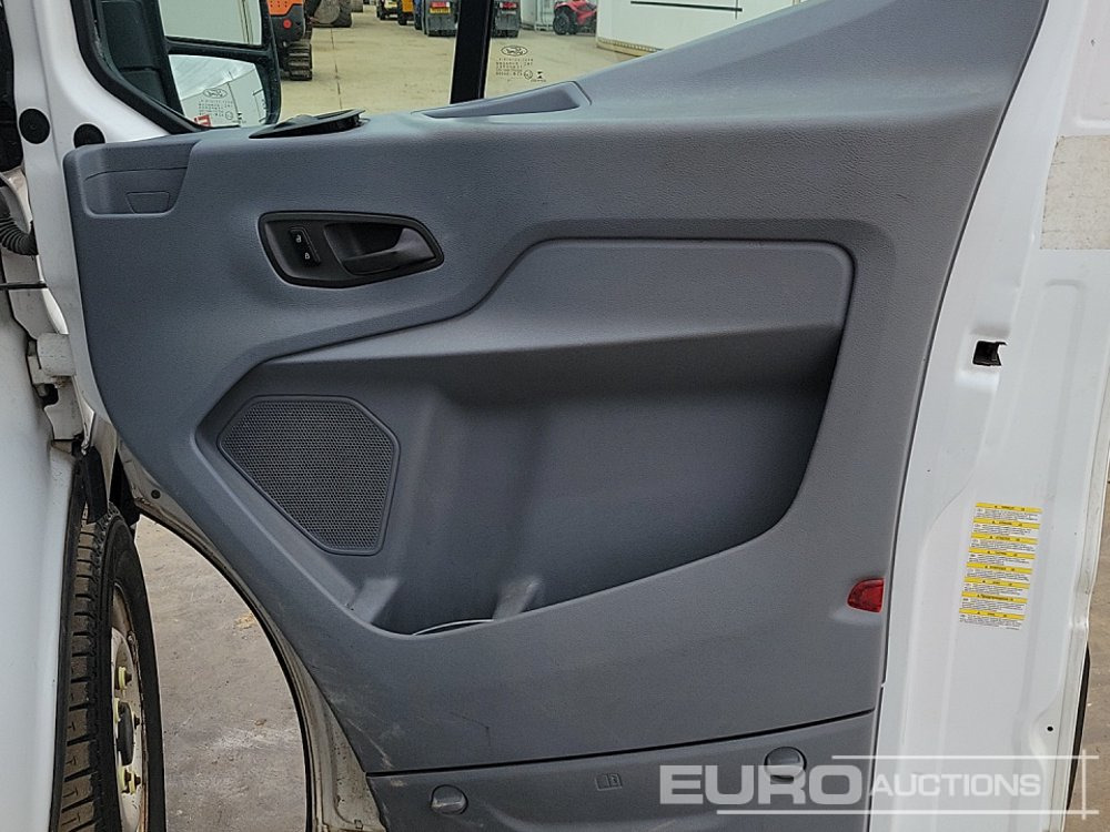 Veículo municipal/ Especial, Veículo comercial 2015 Ford Transit 350: foto 29