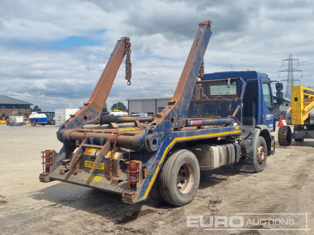 Volvo 4x2 Skip Loader Lorry, Extendable Arms, Manual Gearbox (Reg. Docs. & Plating Certificate Available) - Camião multibenne: foto 5 Volvo 4x2 Skip Loader Lorry, Extendable Arms, Manual Gearbox (Reg. Docs. & Plating Certificate Available) - Camião multibenne: foto 5