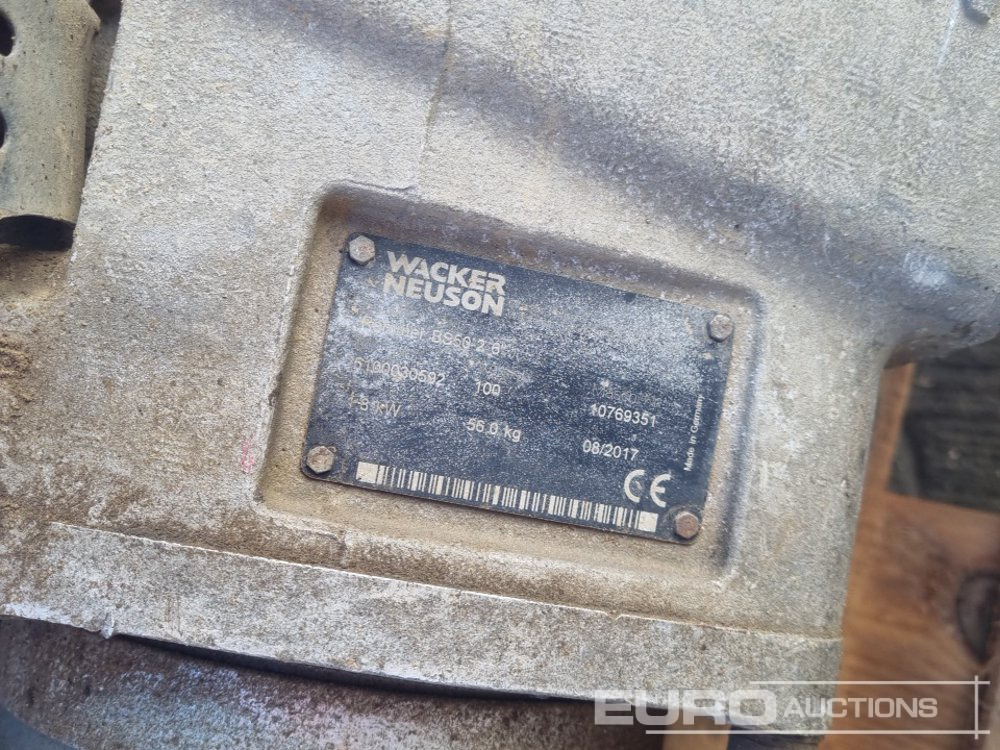 Máquina de asfalto Wacker Neuson BS50-2: foto 17