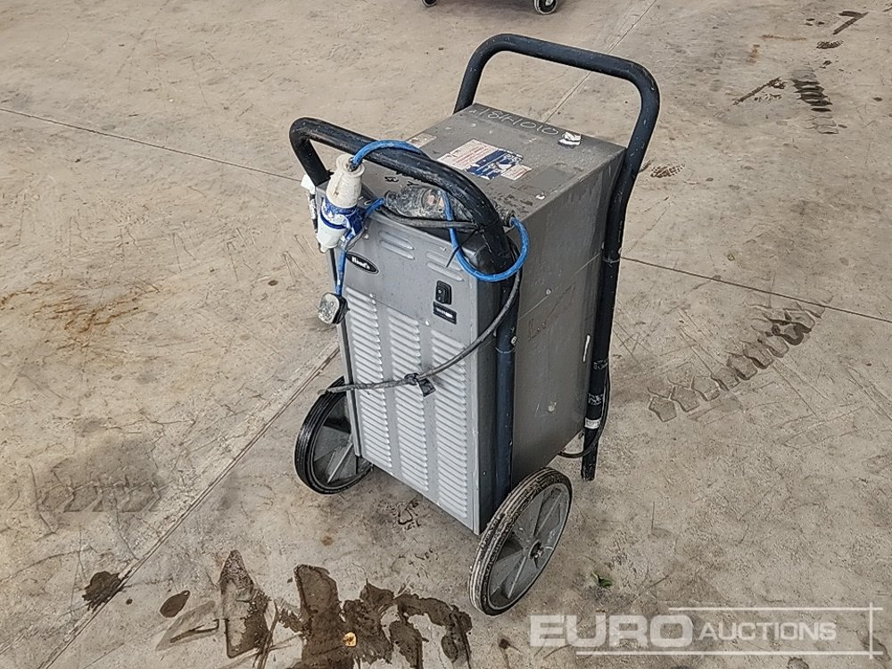 Woods 240 Volt Dehumidifer - Equipamento de construção: foto 1 Woods 240 Volt Dehumidifer - Equipamento de construção: foto 1