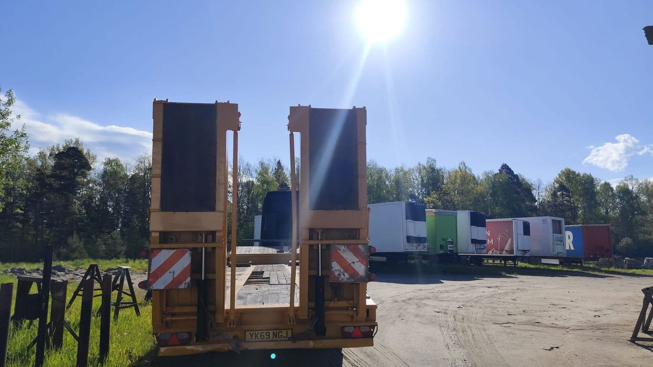 Diversen MAC Trailer - Semi-reboque baixa: foto 1 Diversen MAC Trailer - Semi-reboque baixa: foto 1