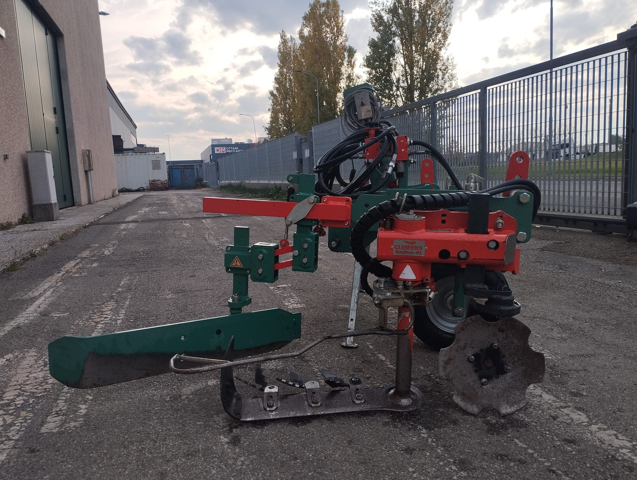 Interfilare usata Clemens CL717061 - Triturador de martelos/ Destroçador: foto 2 Interfilare usata Clemens CL717061 - Triturador de martelos/ Destroçador: foto 2