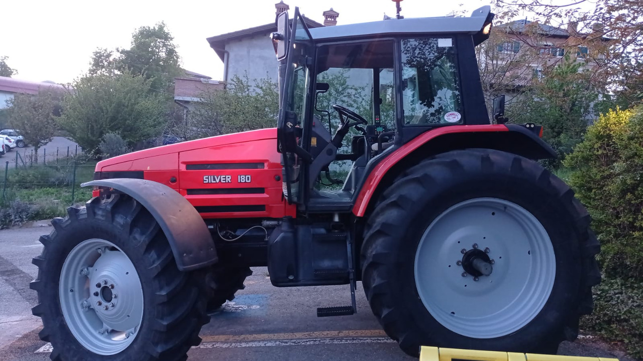 Trattore usato Same SILVER 180 - Trator: foto 4 Trattore usato Same SILVER 180 - Trator: foto 4