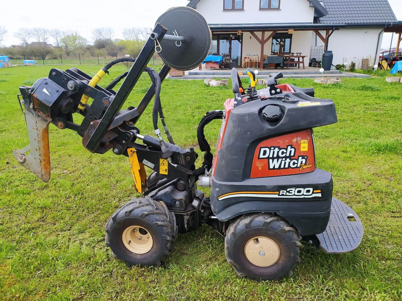 Ditch-Witch Zahn R300 - Colocadora de tubagem: foto 1 Ditch-Witch Zahn R300 - Colocadora de tubagem: foto 1