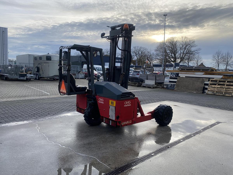 Moffett M4 25.3 / Kooiaap - Empilhador montado em camião: foto 5 Moffett M4 25.3 / Kooiaap - Empilhador montado em camião: foto 5