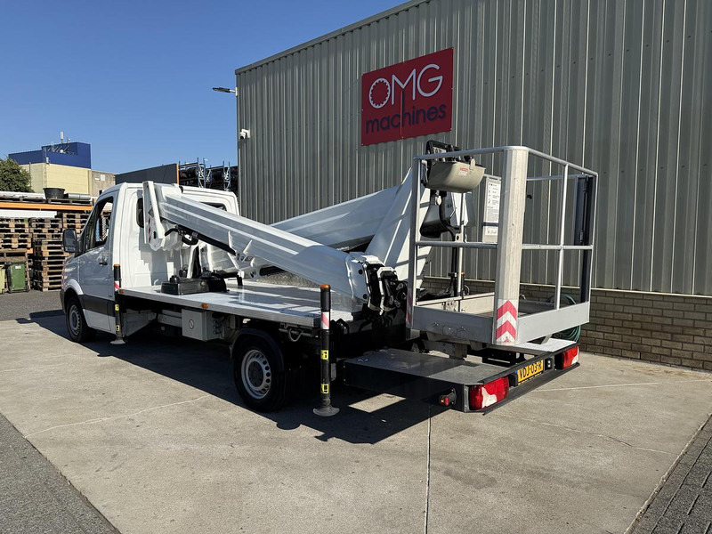 Caminhão com plataforma aérea Versalift VTX-240, Auto hoogwerker: foto 6