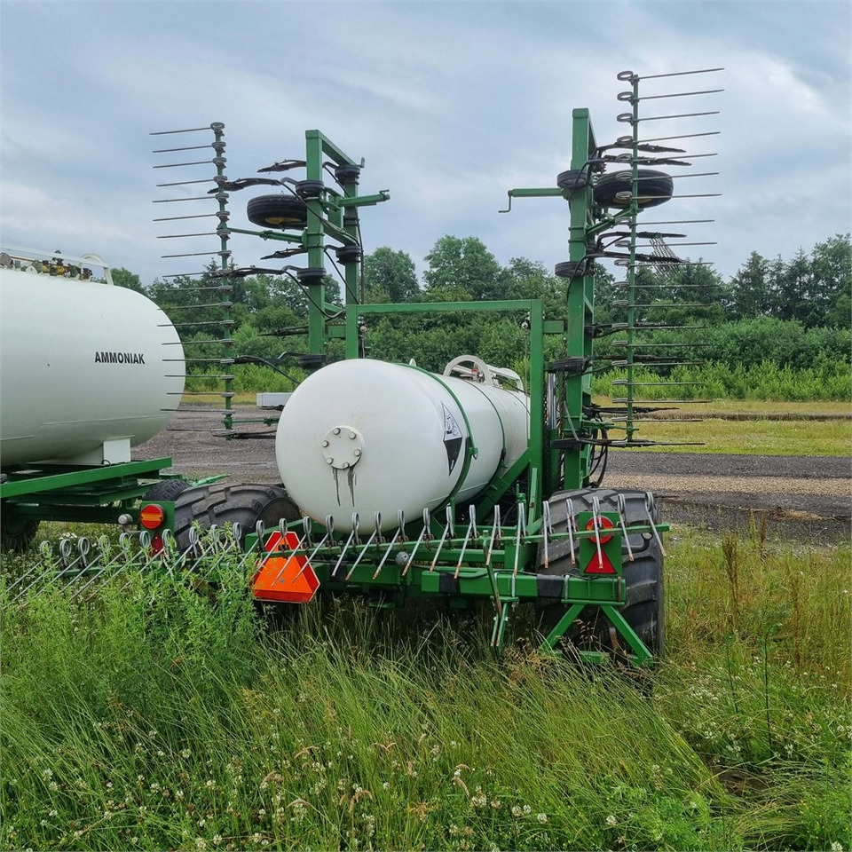 ABC 1800 / 4000 liter - Pulverizador de arrastar: foto 4 ABC 1800 / 4000 liter - Pulverizador de arrastar: foto 4