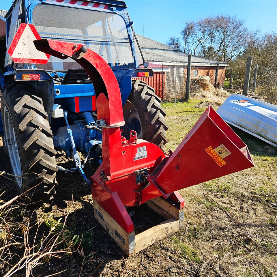 ABC WC-X5 PTO - Estilhaçadora de madeira: foto 2 ABC WC-X5 PTO - Estilhaçadora de madeira: foto 2