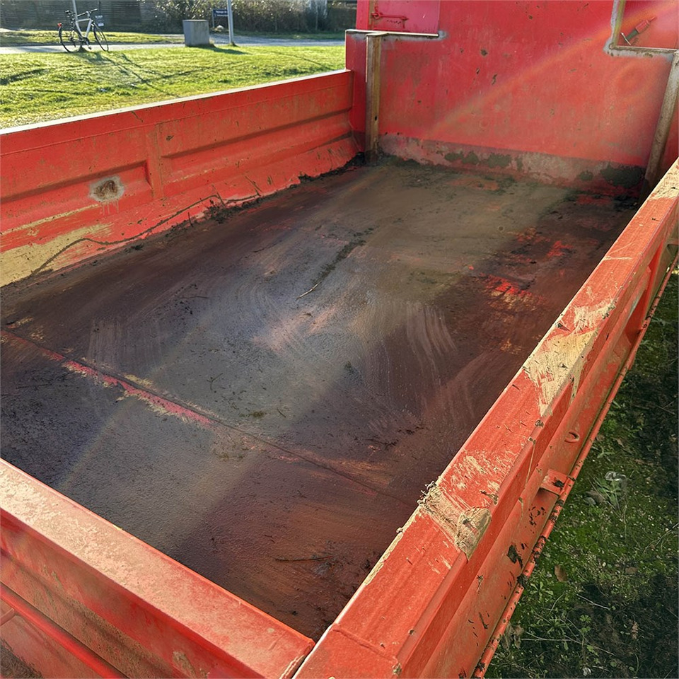 Locação financeira de BIGAB 12-15 kroghejs trailer BIGAB 12-15 kroghejs trailer: foto 42 Locação financeira de BIGAB 12-15 kroghejs trailer BIGAB 12-15 kroghejs trailer: foto 42