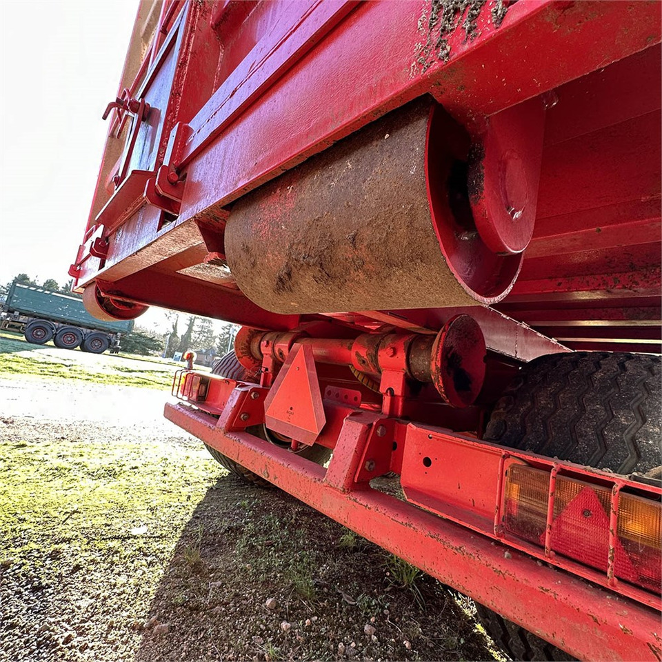 Locação financeira de BIGAB 12-15 kroghejs trailer BIGAB 12-15 kroghejs trailer: foto 21 Locação financeira de BIGAB 12-15 kroghejs trailer BIGAB 12-15 kroghejs trailer: foto 21