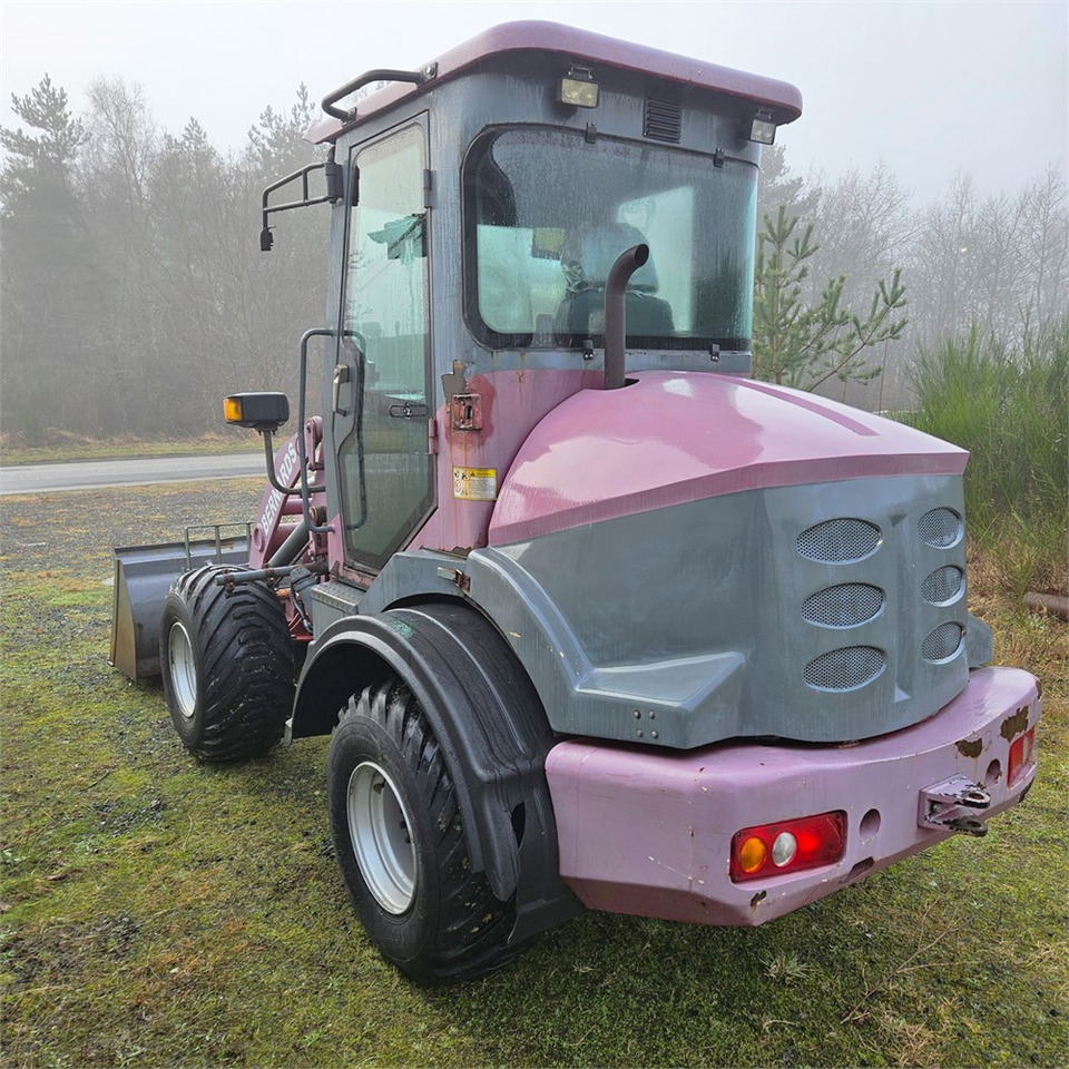 Bernards W1600C - Mini pá carregadora: foto 5 Bernards W1600C - Mini pá carregadora: foto 5