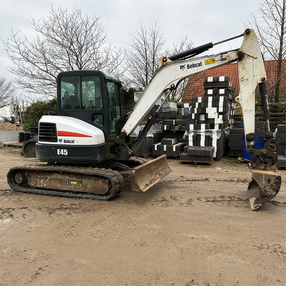 Bobcat E45 - Mini escavadeira: foto 1 Bobcat E45 - Mini escavadeira: foto 1