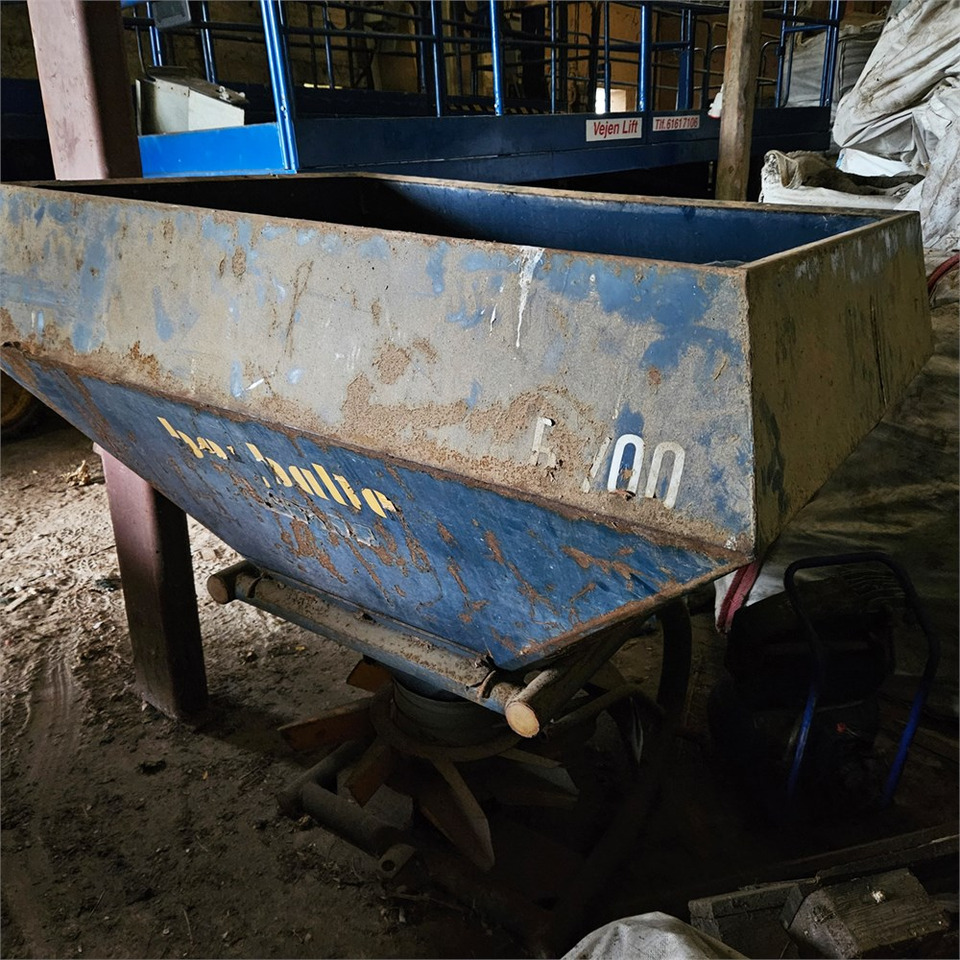Bogballe B-700 - Equipamento de fertilização: foto 2 Bogballe B-700 - Equipamento de fertilização: foto 2