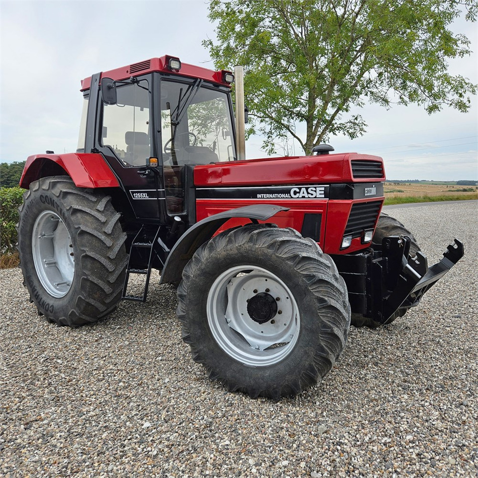 CASE IH 1255XL - Trator: foto 1 CASE IH 1255XL - Trator: foto 1