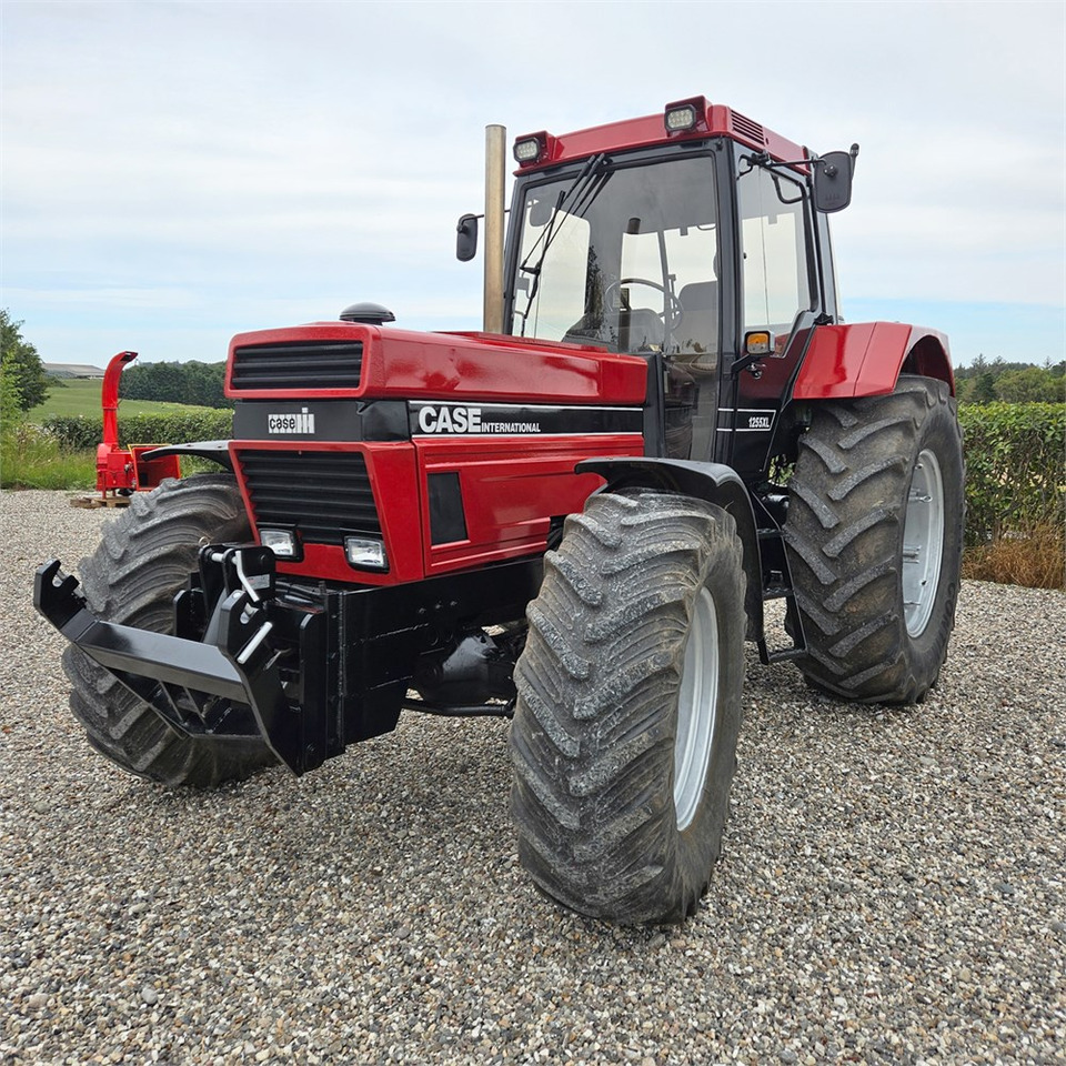 CASE IH 1255XL - Trator: foto 4 CASE IH 1255XL - Trator: foto 4