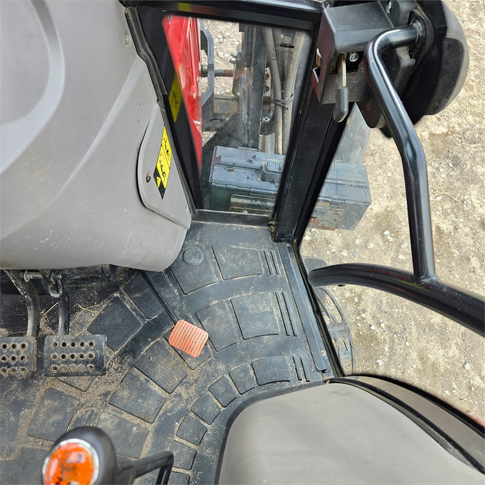 Locação financeira de CASE IH Farmall 65A CASE IH Farmall 65A: foto 17