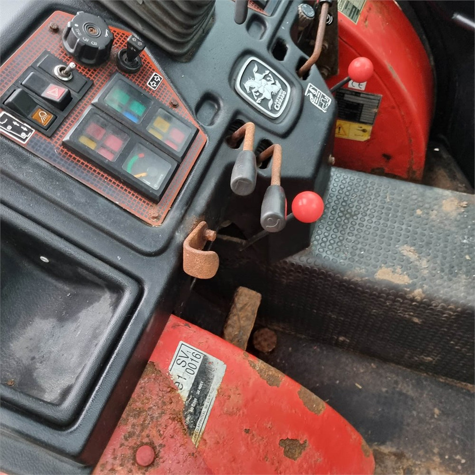 Trator municipal Carraro HST 4400 Superpark: foto 16