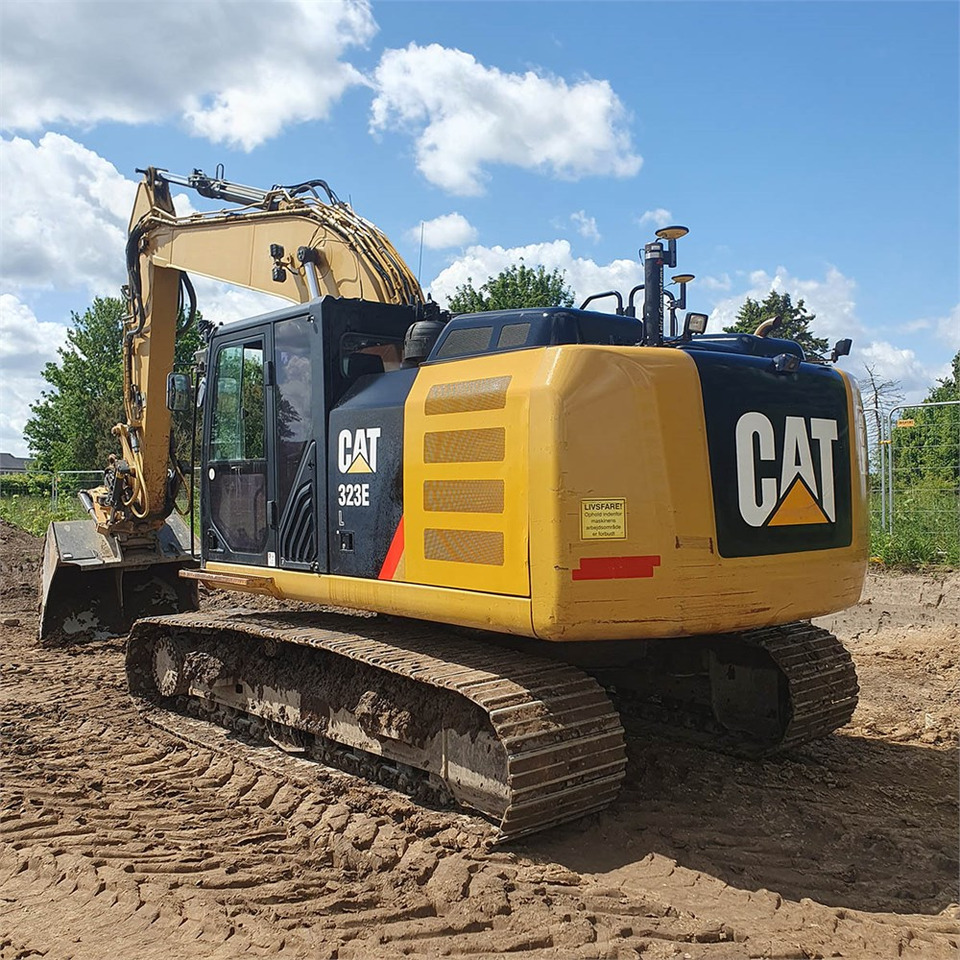 Caterpillar 323 EL - Escavadora de rastos: foto 4 Caterpillar 323 EL - Escavadora de rastos: foto 4