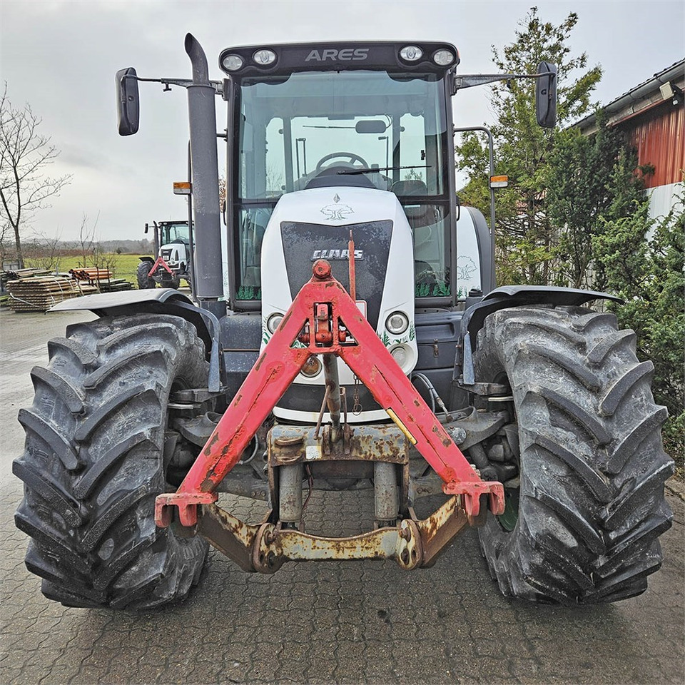 Trator Claas Ares 697: foto 7