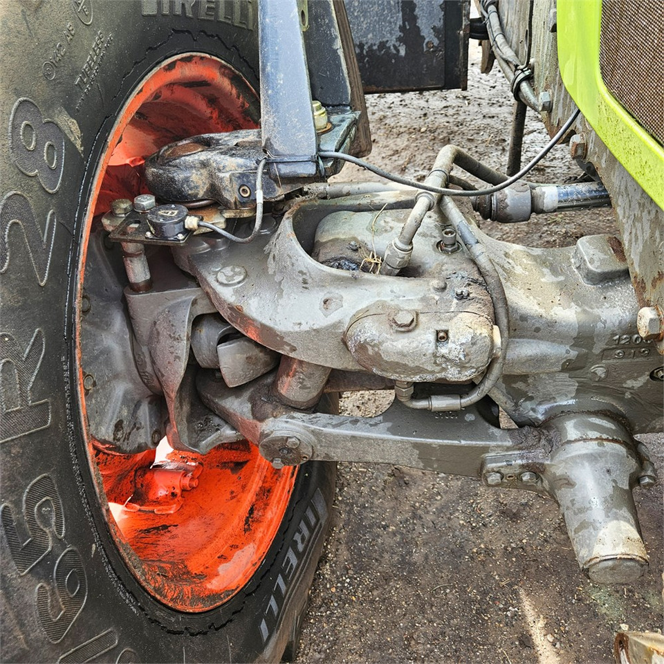 Trator Claas Arion 640: foto 46