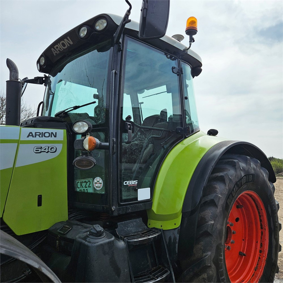 Trator Claas Arion 640: foto 10