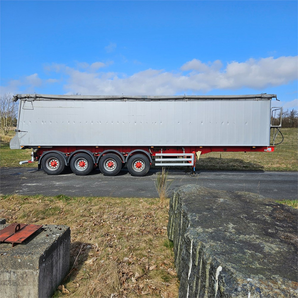 Danson Tiptrailer - Reboque para carros: foto 3 Danson Tiptrailer - Reboque para carros: foto 3