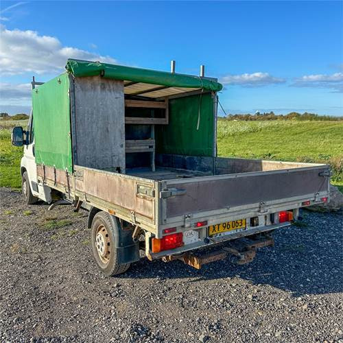 Fiat Ducato 35L ladvogn - Camião de caixa aberta/ Plataforma: foto 3 Fiat Ducato 35L ladvogn - Camião de caixa aberta/ Plataforma: foto 3