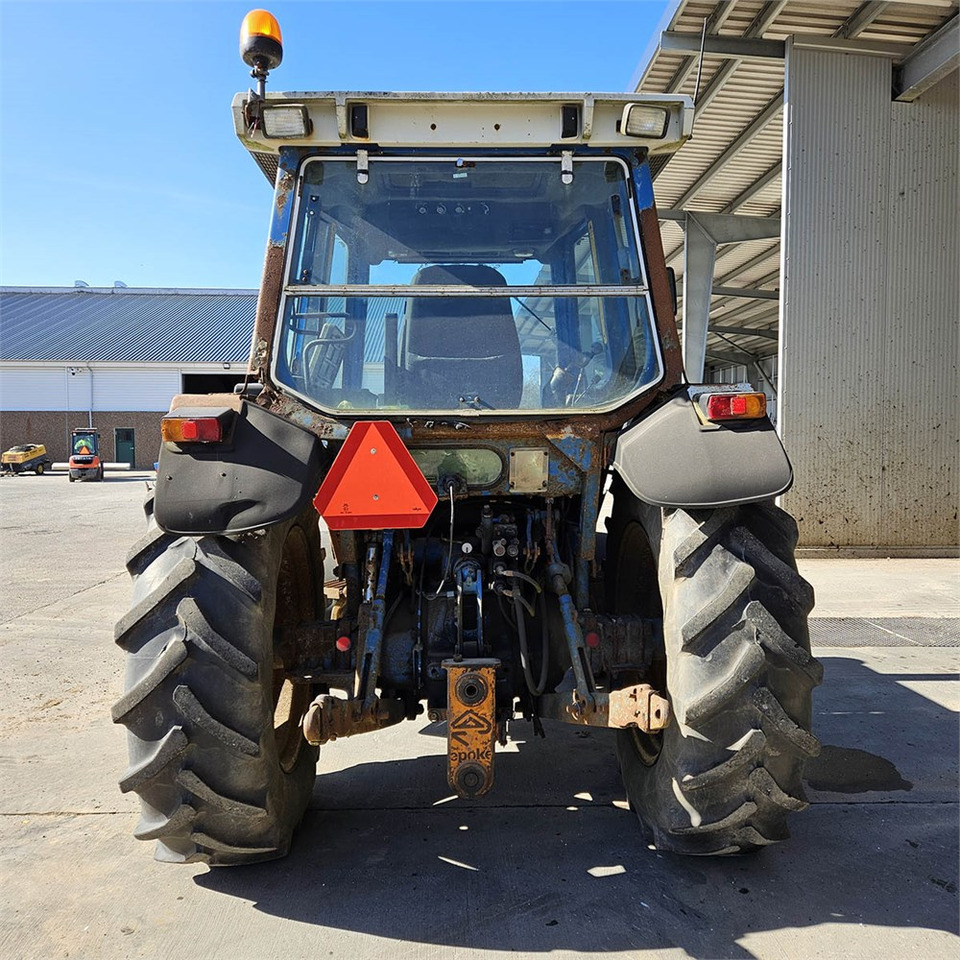 Ford 6810 - Trator: foto 4 Ford 6810 - Trator: foto 4