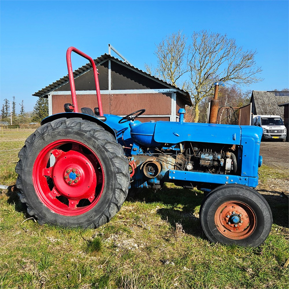 Ford T2 - Trator: foto 2 Ford T2 - Trator: foto 2