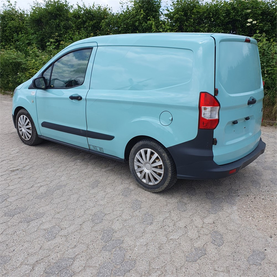 Ford Transit Courier - Furgão compacto: foto 3 Ford Transit Courier - Furgão compacto: foto 3